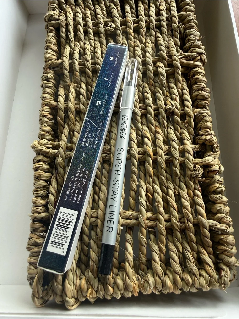 Wunder2 Super-Stay Liner Glitter Black Waterproof Eyeliner New
